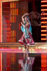 Nina Davuluri Bollywood routine