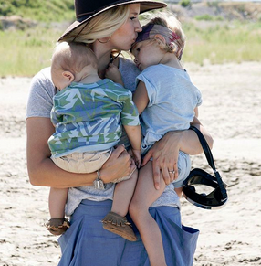 Jessica Gee with children